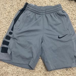 Boys medium nike grey basketball shorts